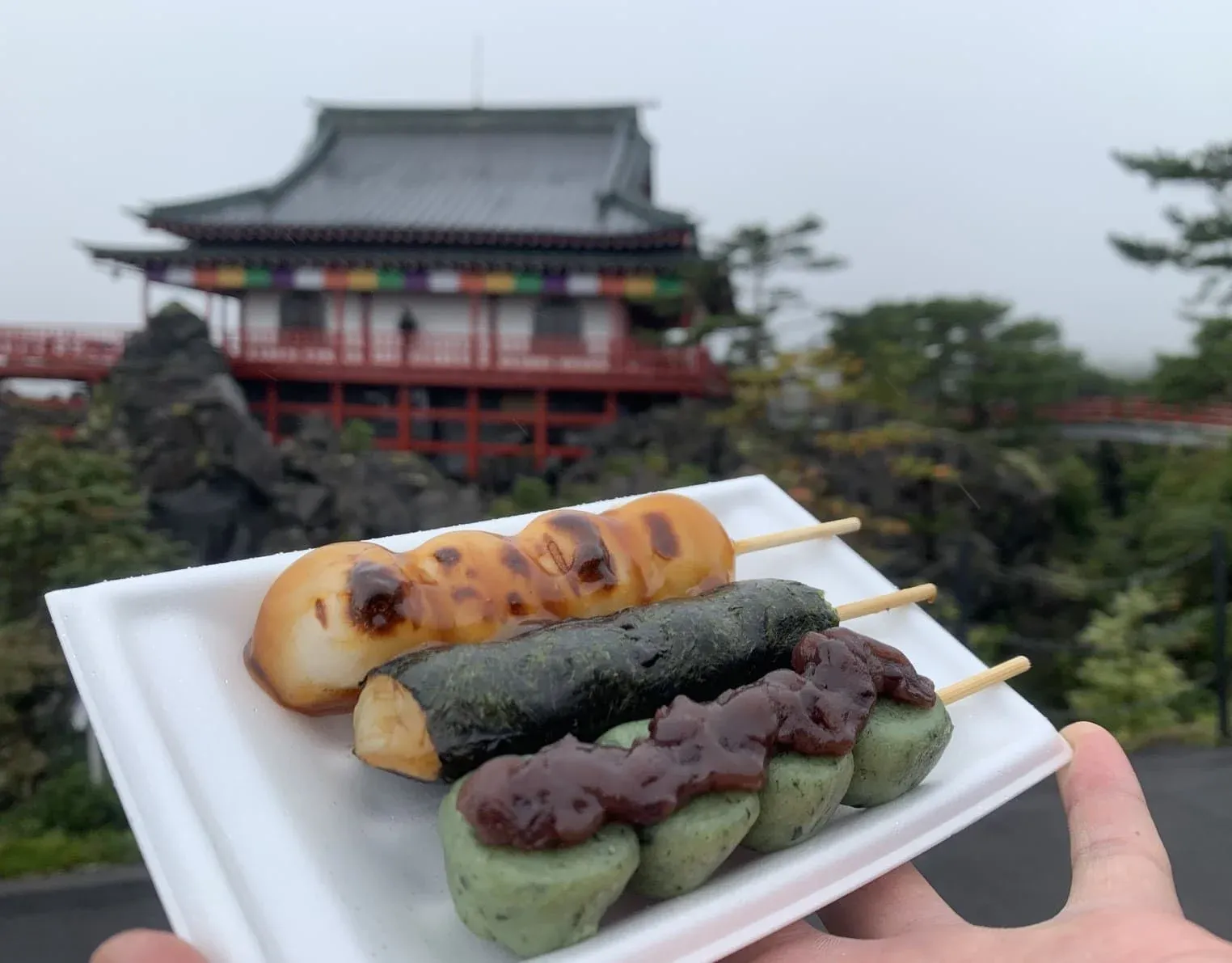 ☆鬼押出し園☆散策の途中で、厄除けだんごでひと休み🎵