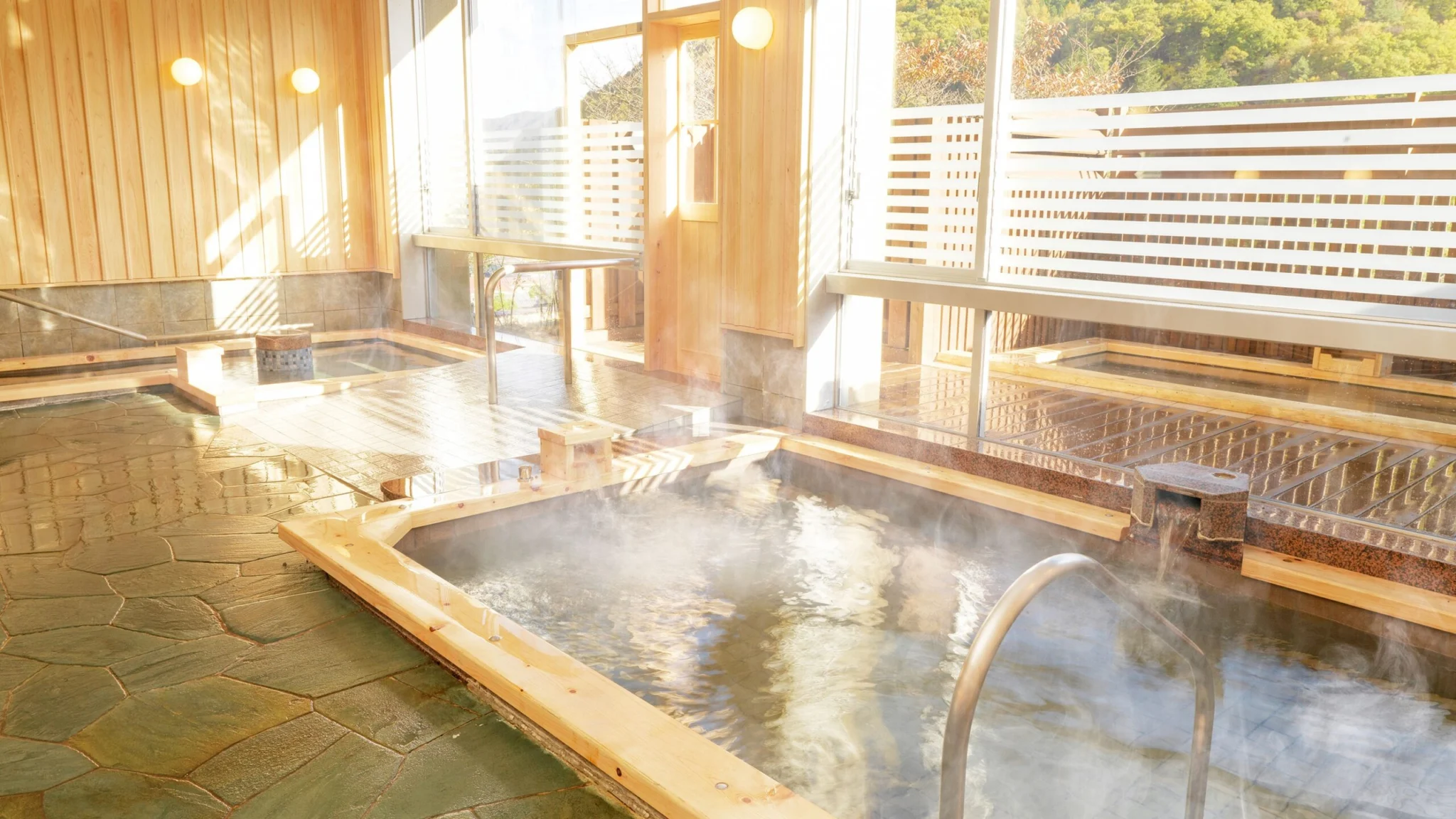 陽の湯 内湯